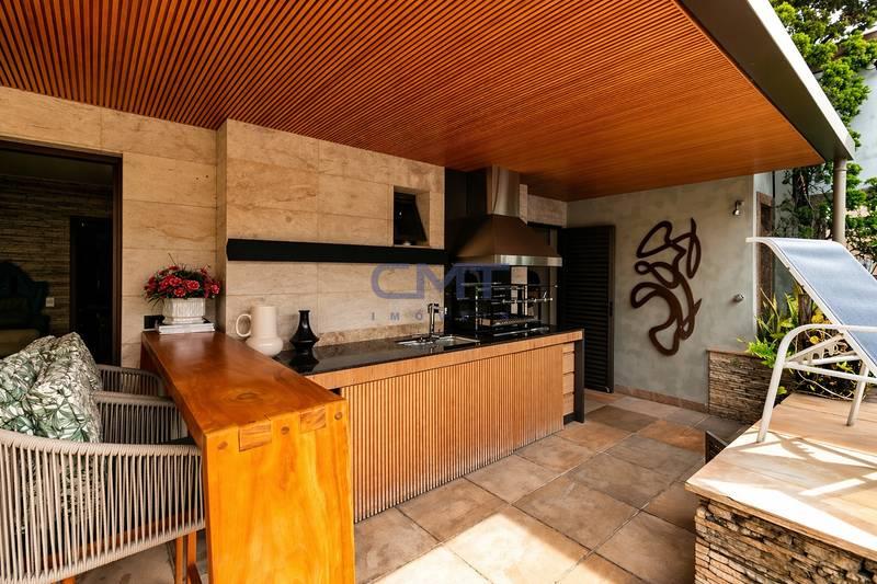 Cobertura à venda no Lourdes: 