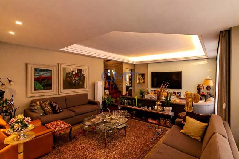 Cobertura à venda no Lourdes: 