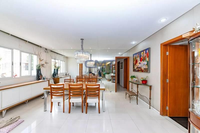 Casa à venda no Gutierrez: 