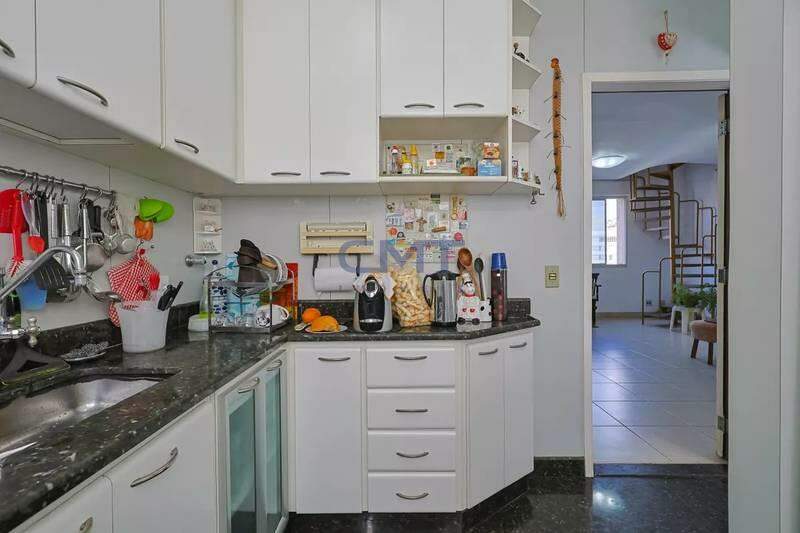 Cobertura à venda no Coração de Jesus: 