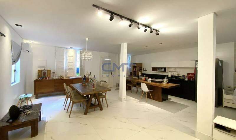 Casa à venda no Lourdes: 