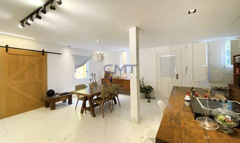 Casa à venda no Lourdes: 