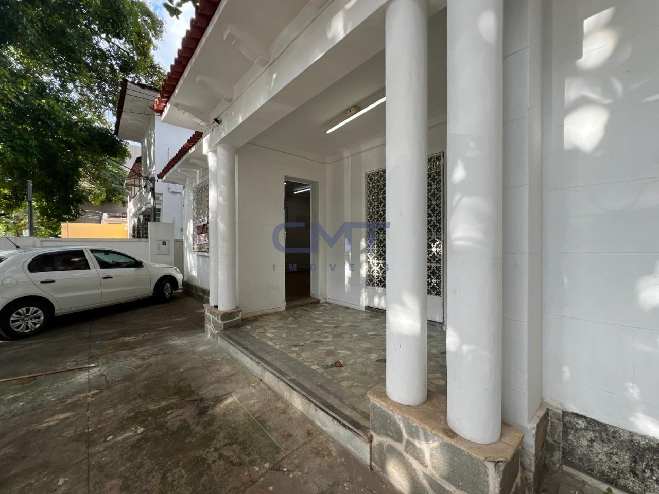 Casa à venda no Barro Preto: 