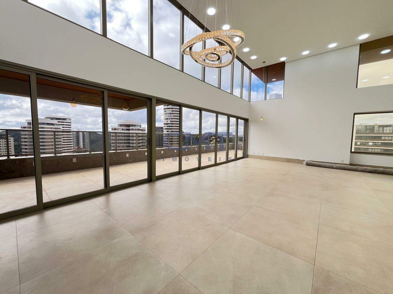 Cobertura à venda no Vale do Sereno: 