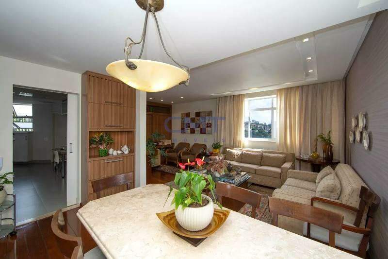 Apartamento à venda no Santa Lúcia : 