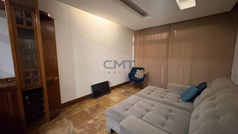 Apartamento à venda no Coração de Jesus: 