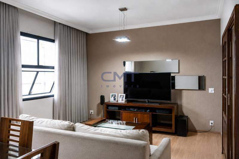 Apartamento à venda no Coração de Jesus: 