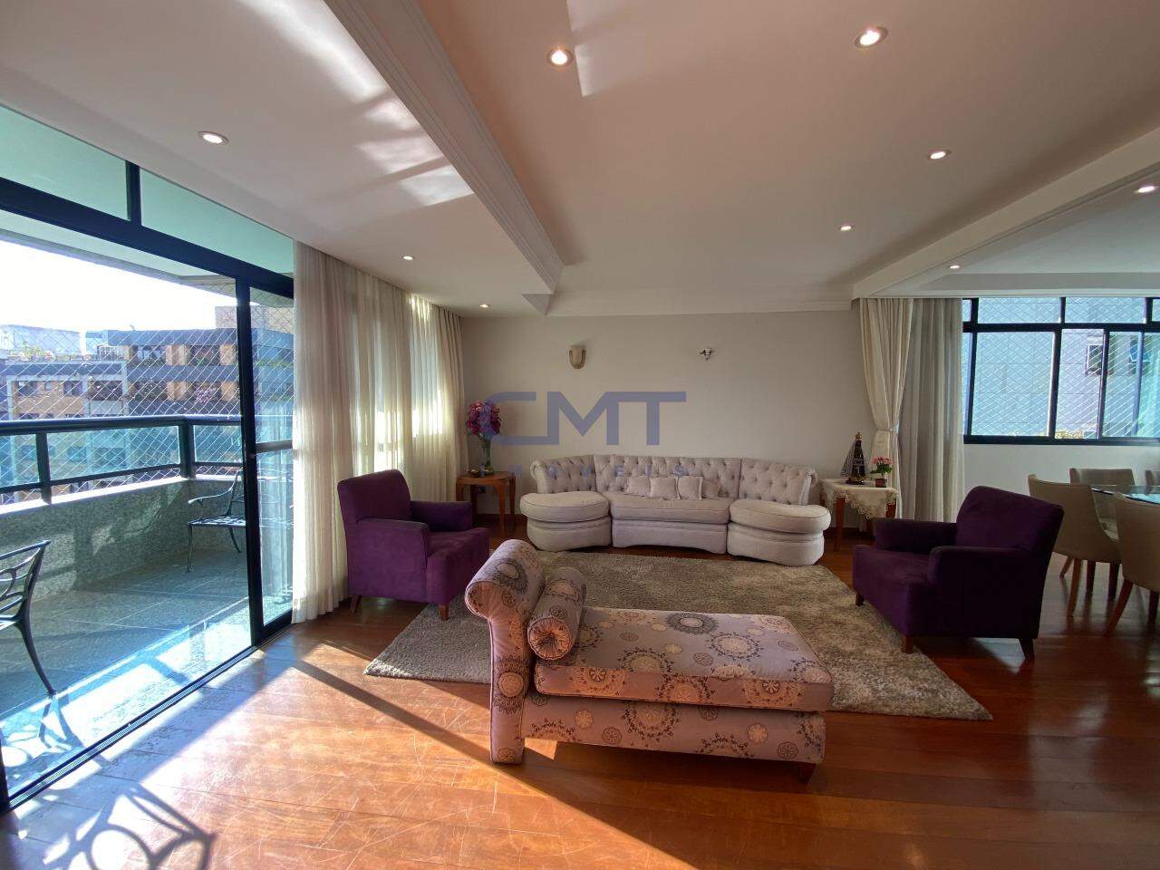 Apartamento à venda no Funcionários : 