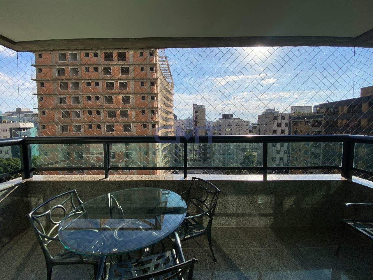 Apartamento à venda no Funcionários : Varanda