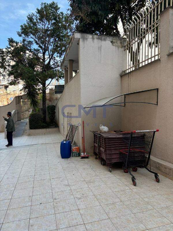 Apartamento à venda no Sagrada Família: 