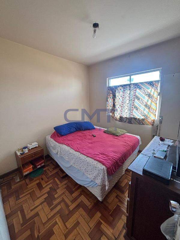 Apartamento à venda no Sagrada Família: 