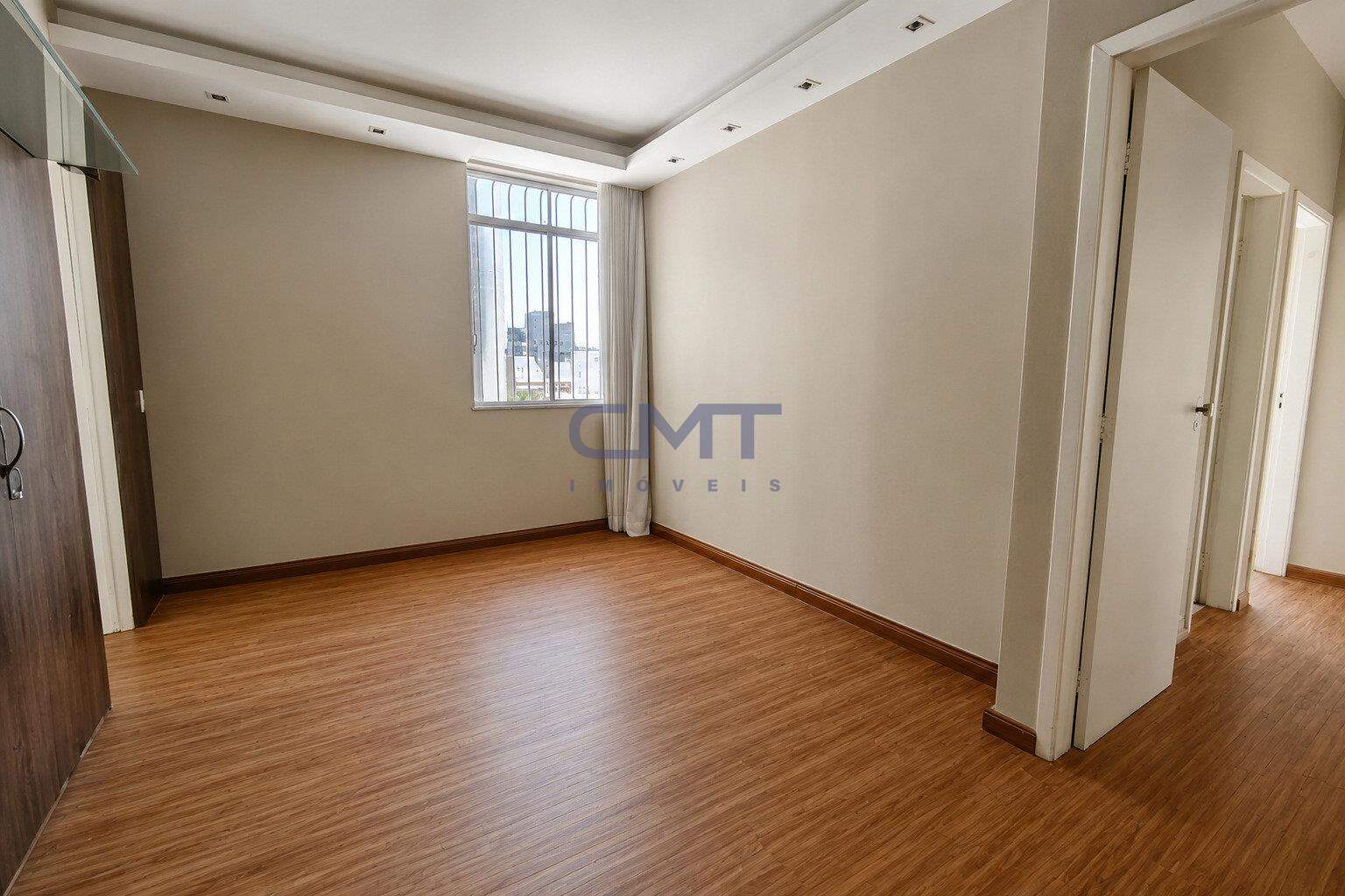 Apartamento à venda no Cruzeiro: 