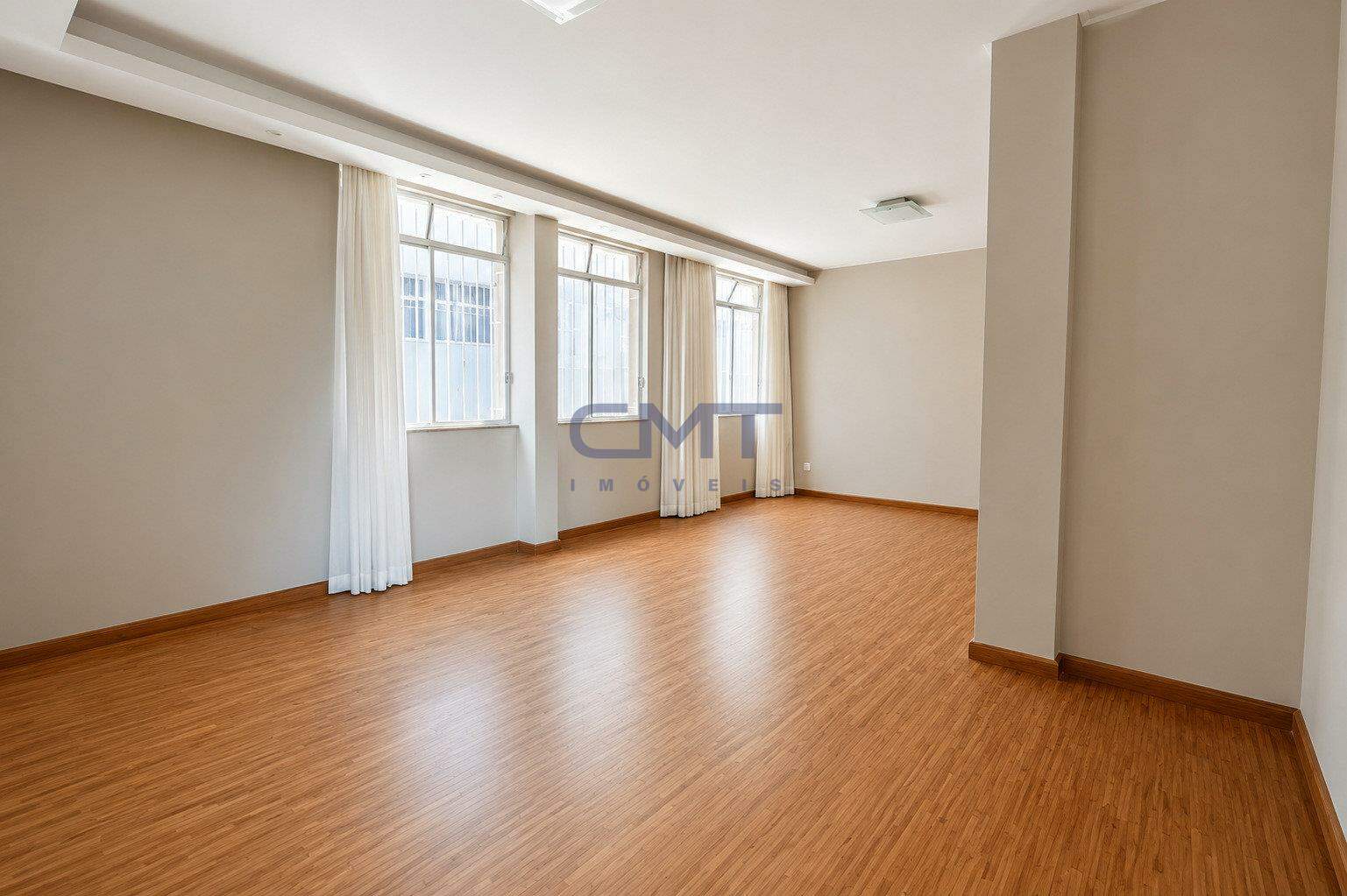 Apartamento à venda no Cruzeiro: 