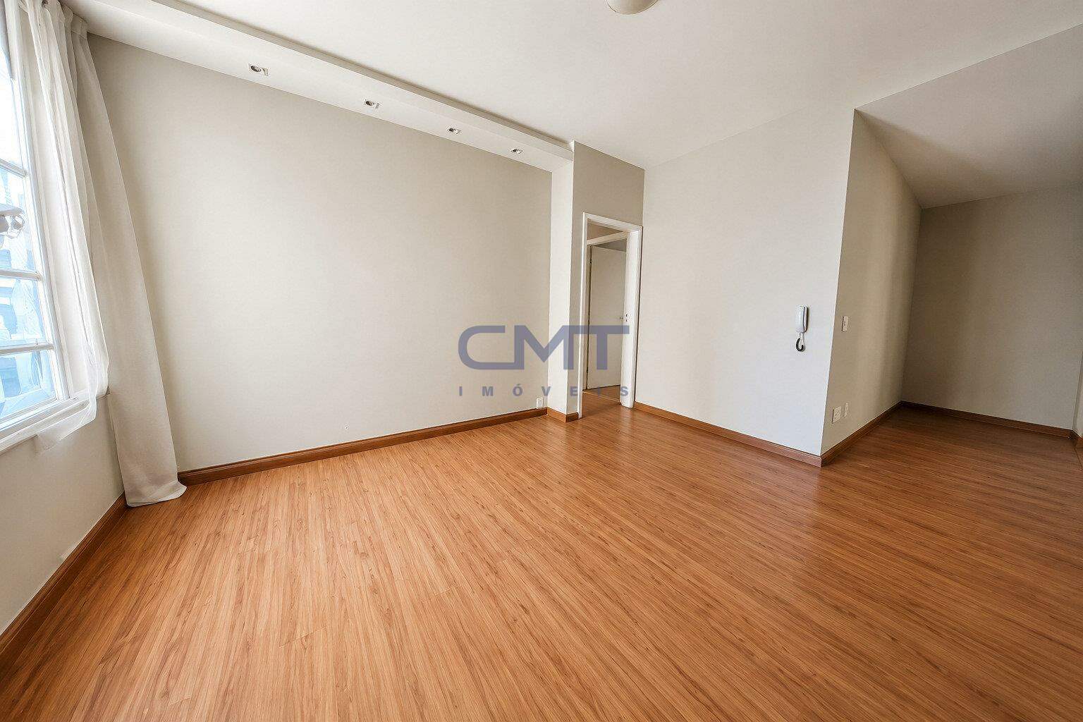Apartamento à venda no Cruzeiro: 