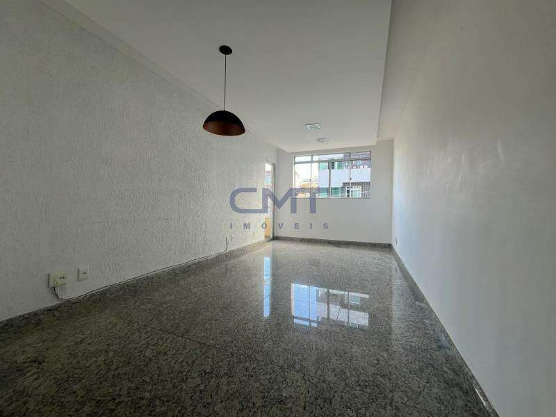 Apartamento à venda no Sagrada Família: 