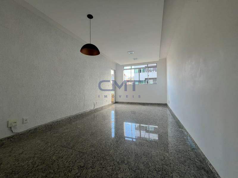 Apartamento à venda no Sagrada Família: 