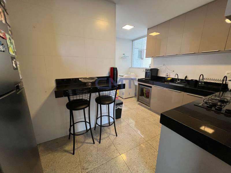 Apartamento à venda no Sagrada Família: 