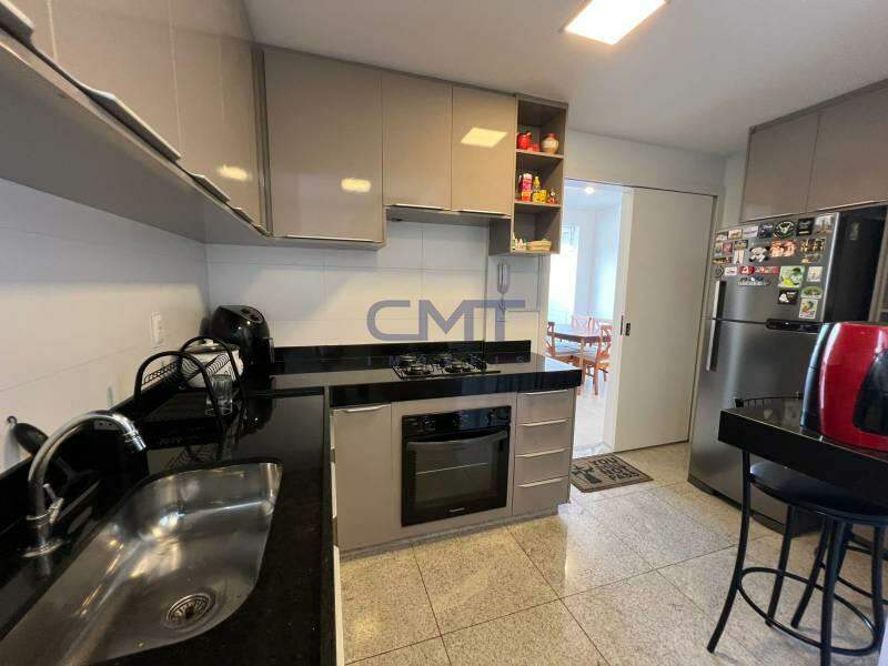 Apartamento à venda no Sagrada Família: 