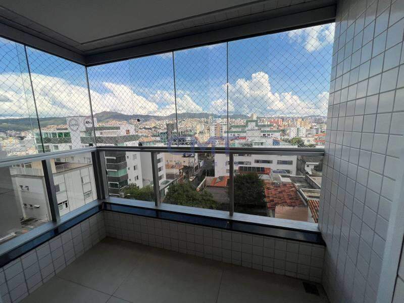 Apartamento à venda no Sagrada Família: 