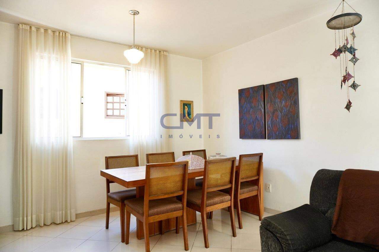 Apartamento à venda no Sagrada Família: 