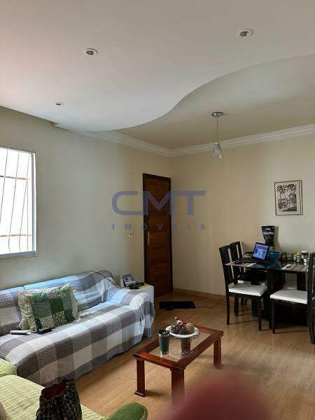 Apartamento à venda no Sagrada Família: 
