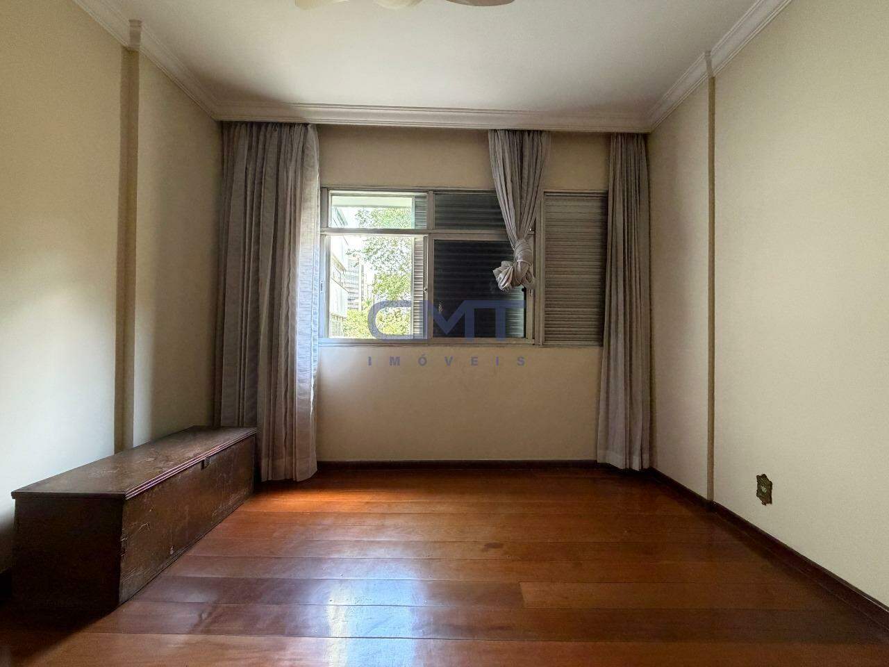 Apartamento para aluguel no Lourdes: Quarto