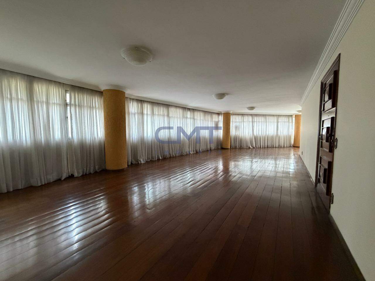 Apartamento para aluguel no Lourdes: Sala