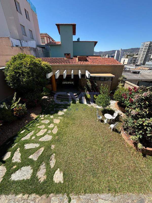 Casa à venda no Sagrada Família: 