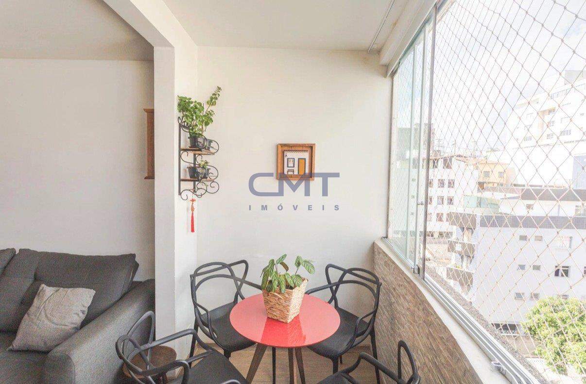 Apartamento à venda no Sagrada Família: 