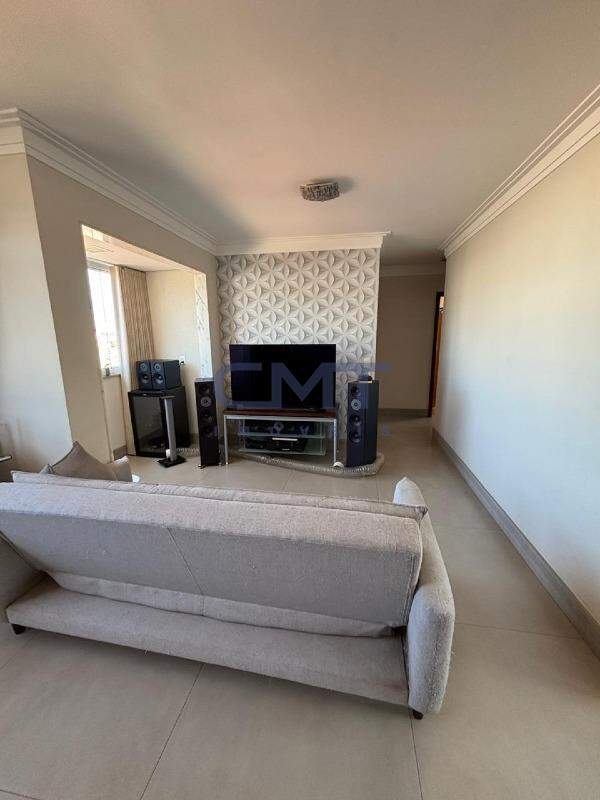 Apartamento à venda no Sagrada Família: 