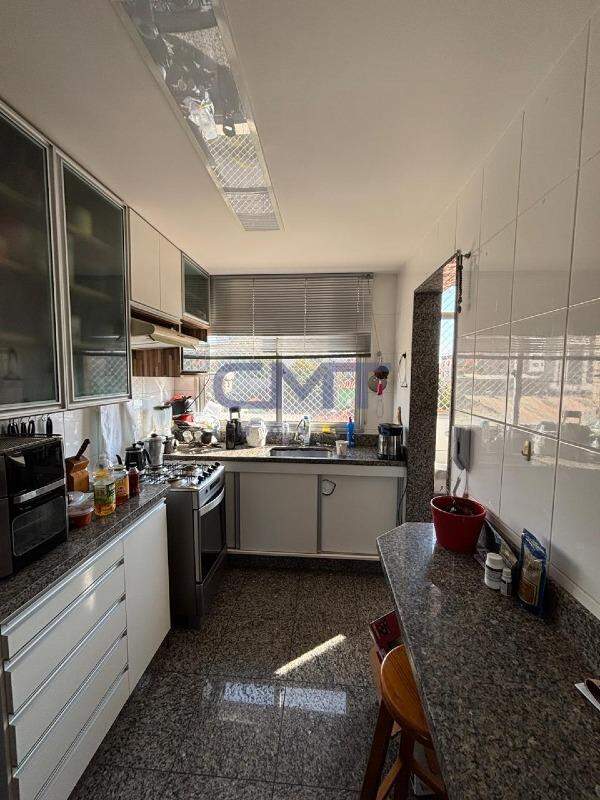 Apartamento à venda no Sagrada Família: 