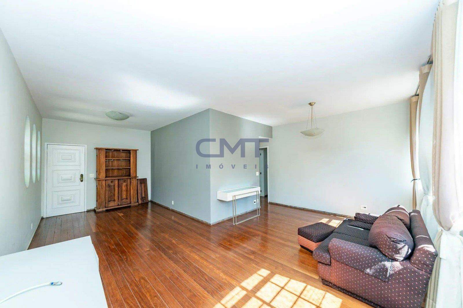 Apartamento à venda no Coração de Jesus: 
