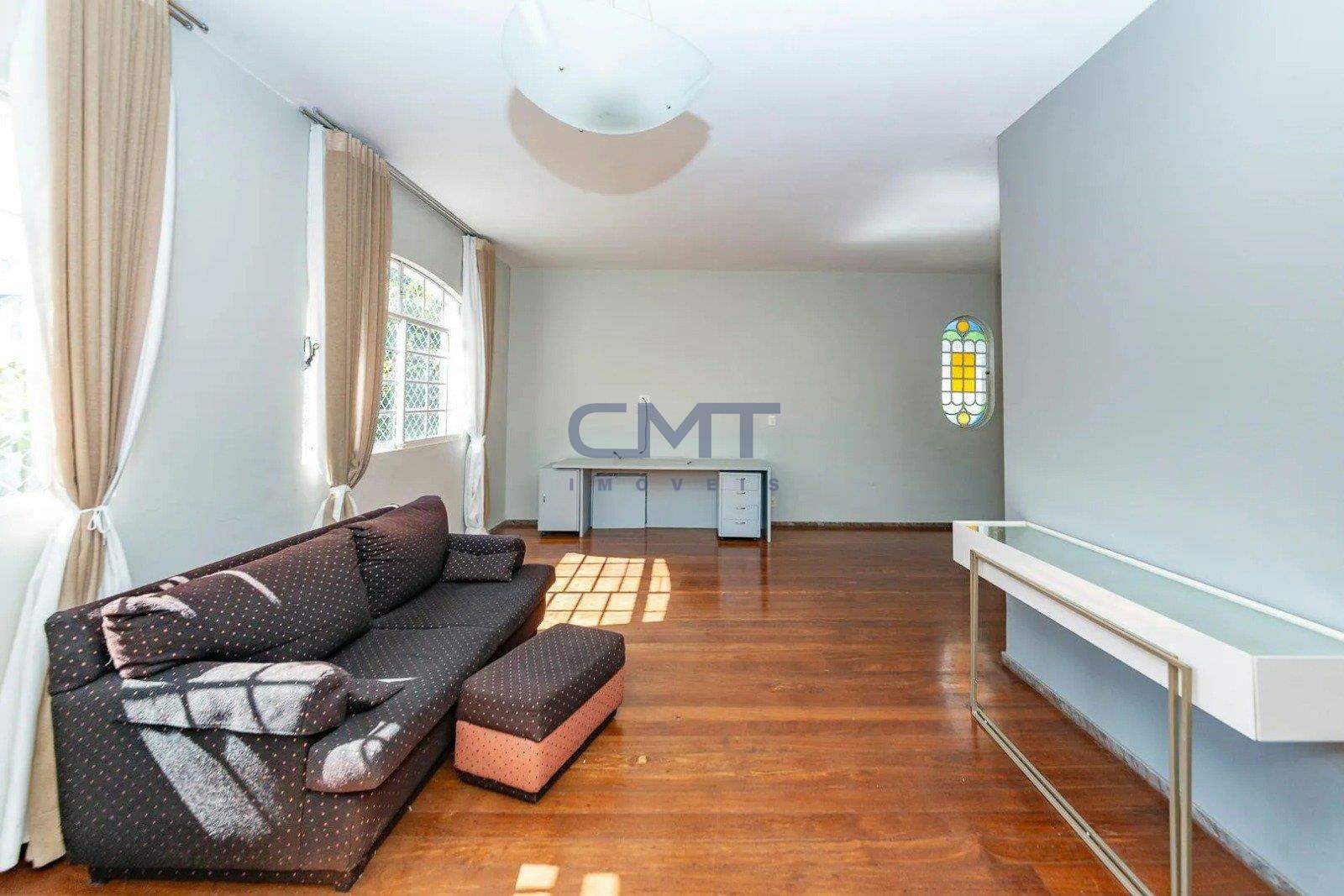 Apartamento à venda no Coração de Jesus: 