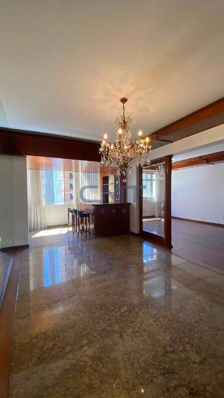 Apartamento à venda no Lourdes: 