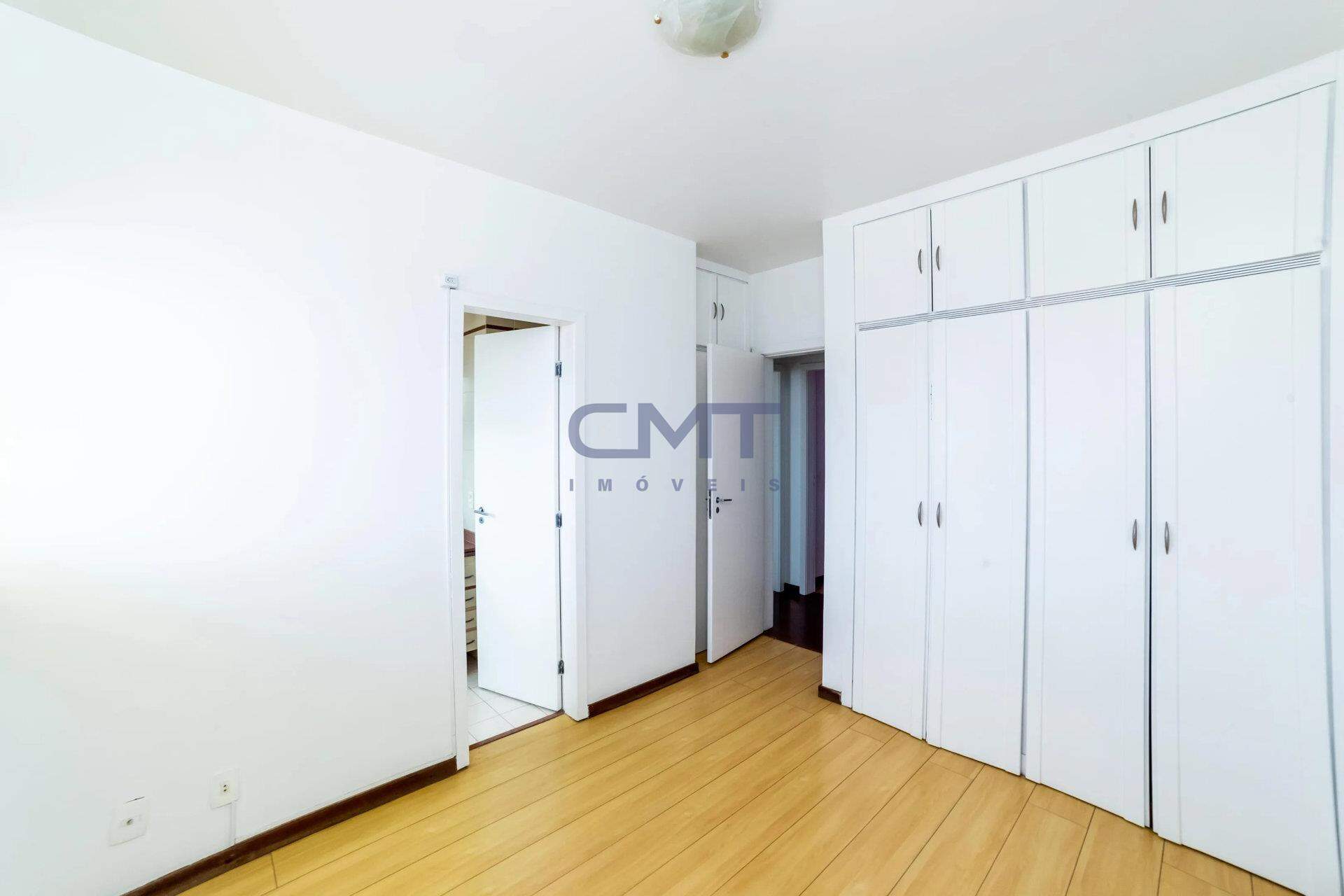 Apartamento à venda no Lourdes: 