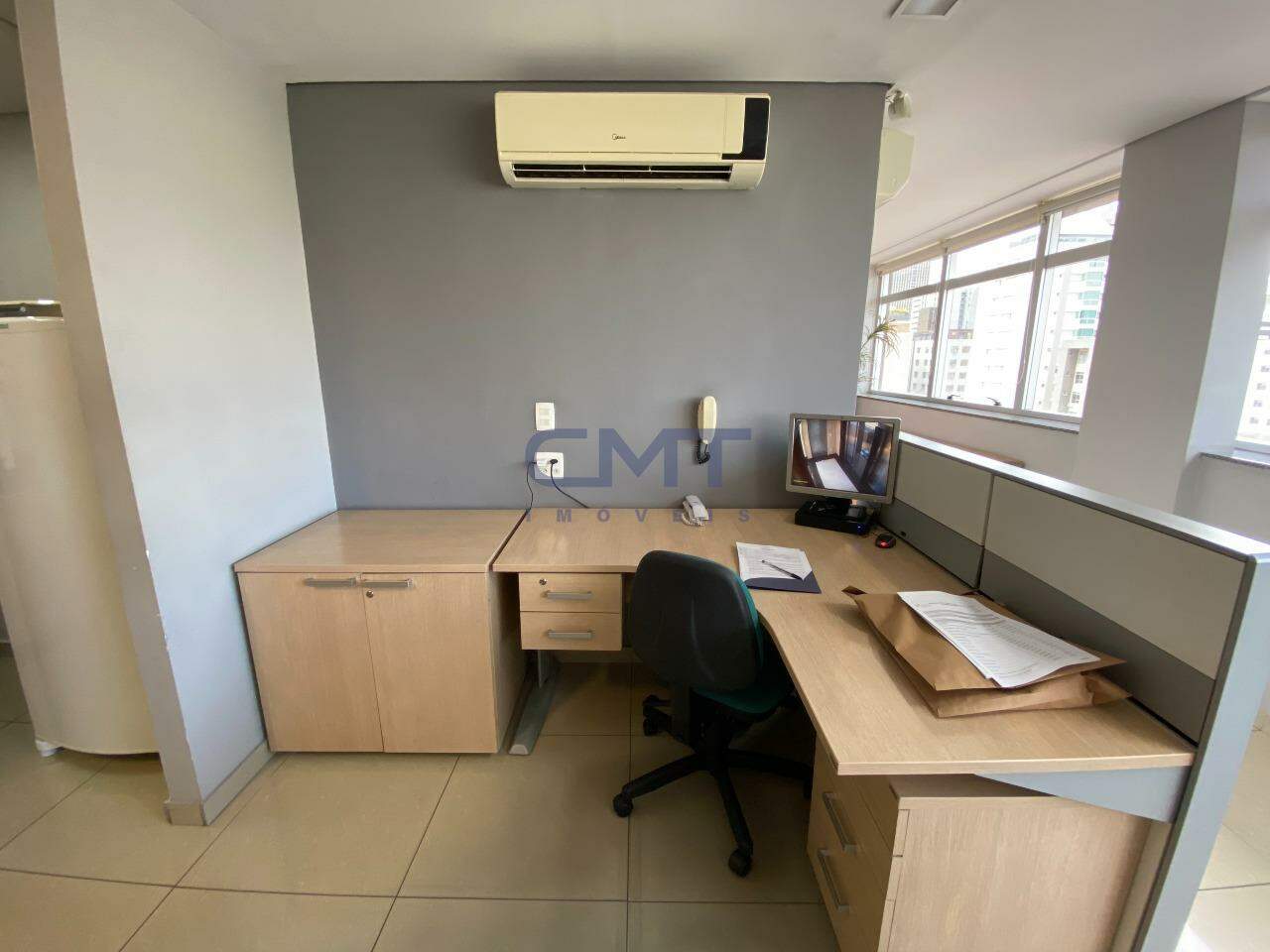 Sala à venda no Barro Preto: 