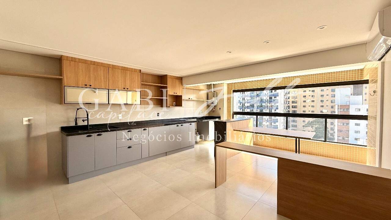 Apartamento à venda no Ponta da Praia: 