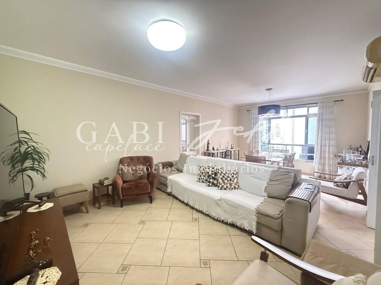 Apartamento à venda no Ponta da Praia: