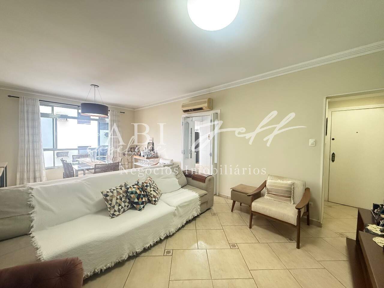 Apartamento à venda no Ponta da Praia: 