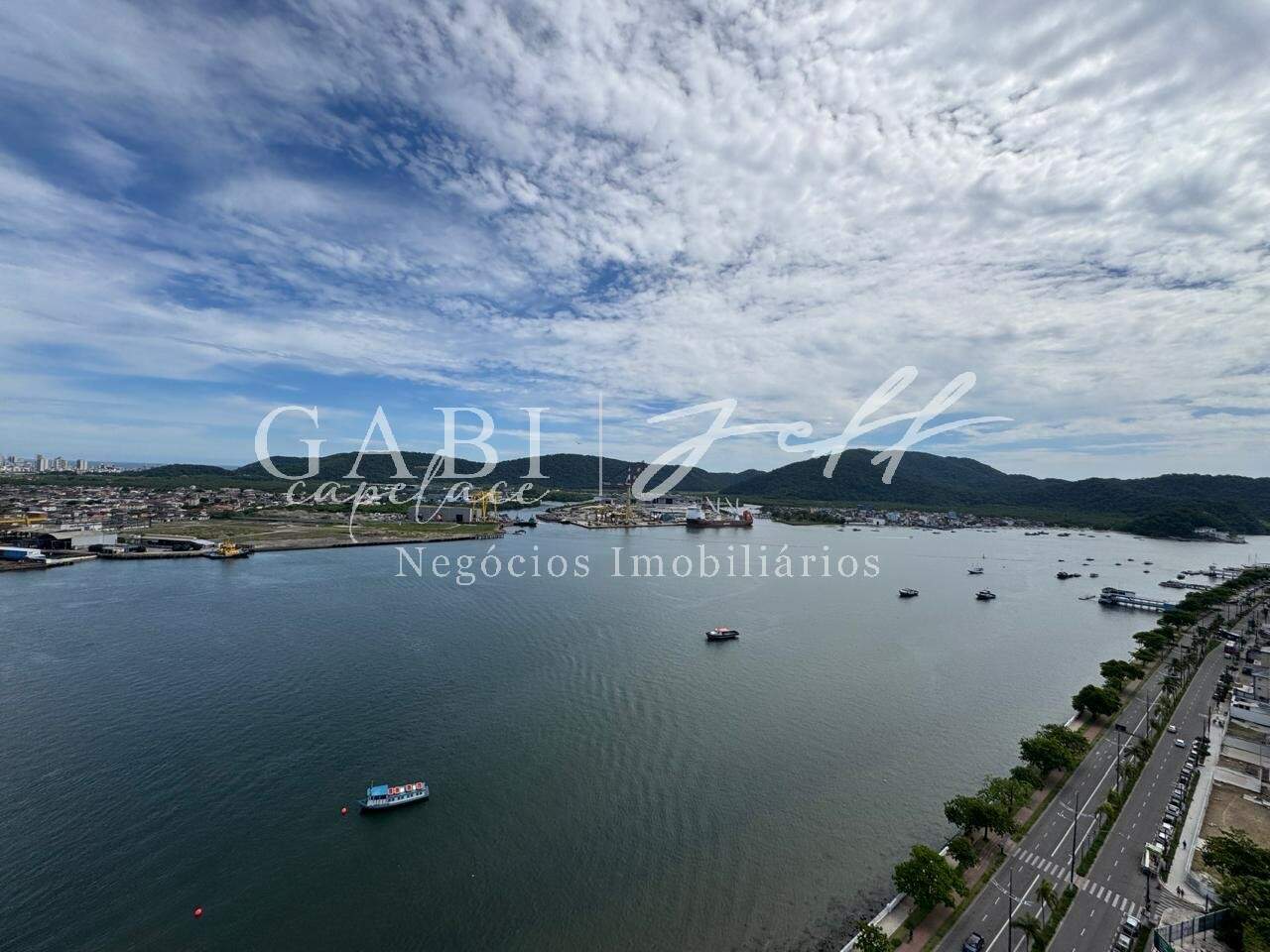 Apartamento à venda no Ponta da Praia: 