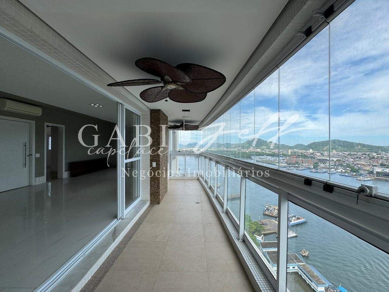 Apartamento à venda no Ponta da Praia: 
