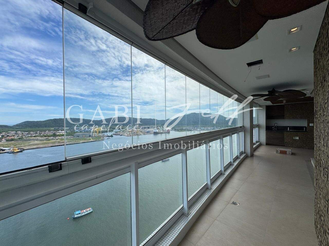 Apartamento à venda no Ponta da Praia: 