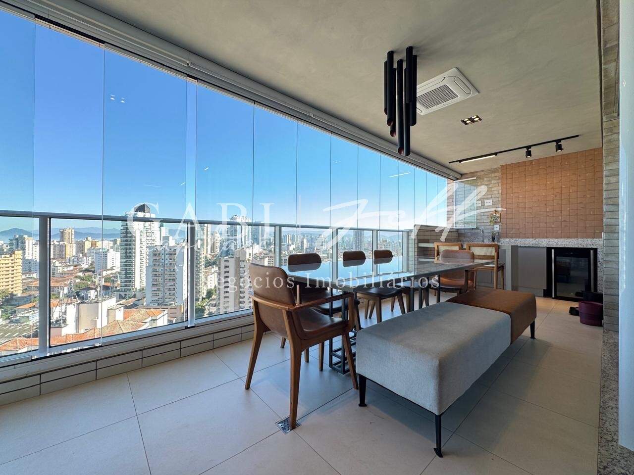 Apartamento à venda no Ponta da Praia: