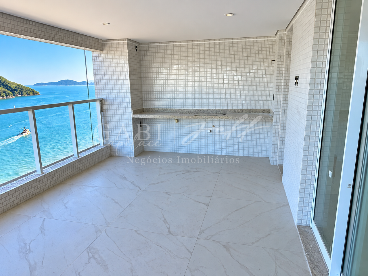 Apartamento à venda no Ponta da Praia: