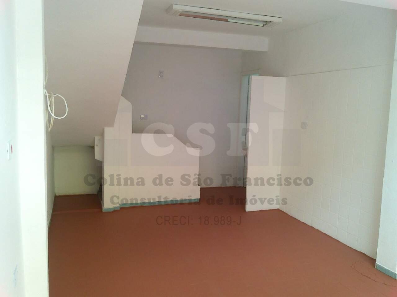 Salão para aluguel no Vila Yara: 