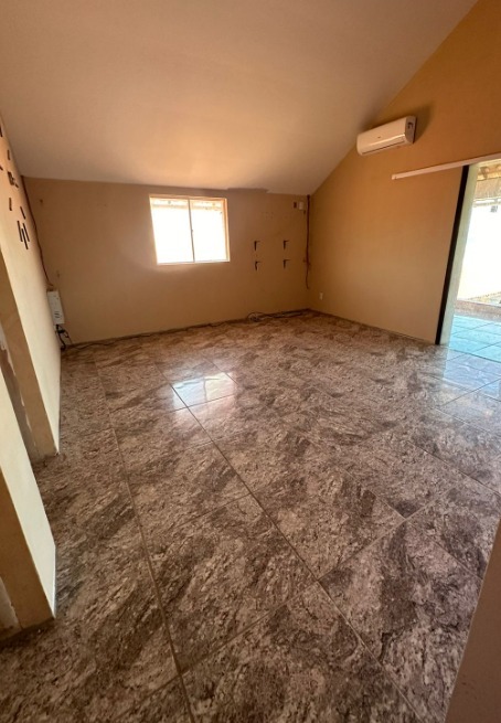 Prédio à venda no Colônia de Férias: 