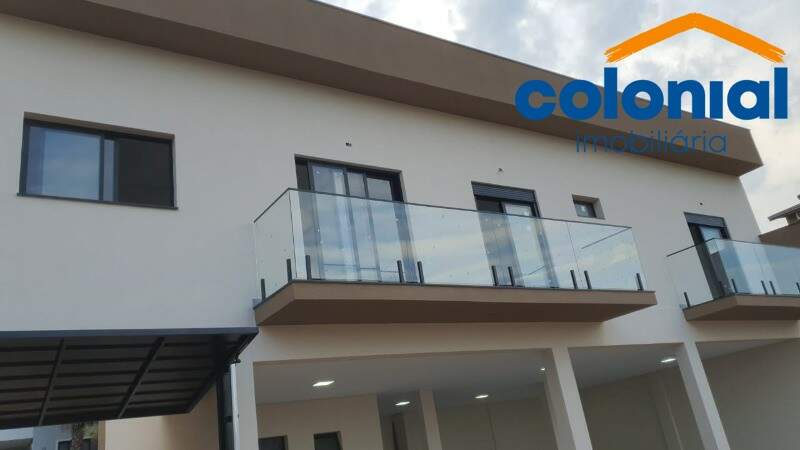 Casa à venda no Medeiros: Foto 01