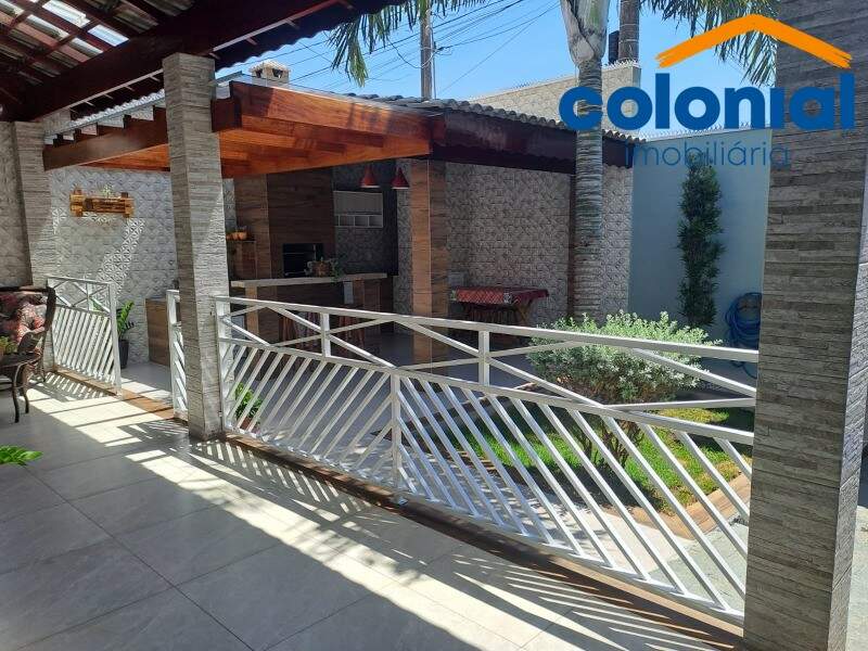 Casa à venda no Medeiros: Foto 01