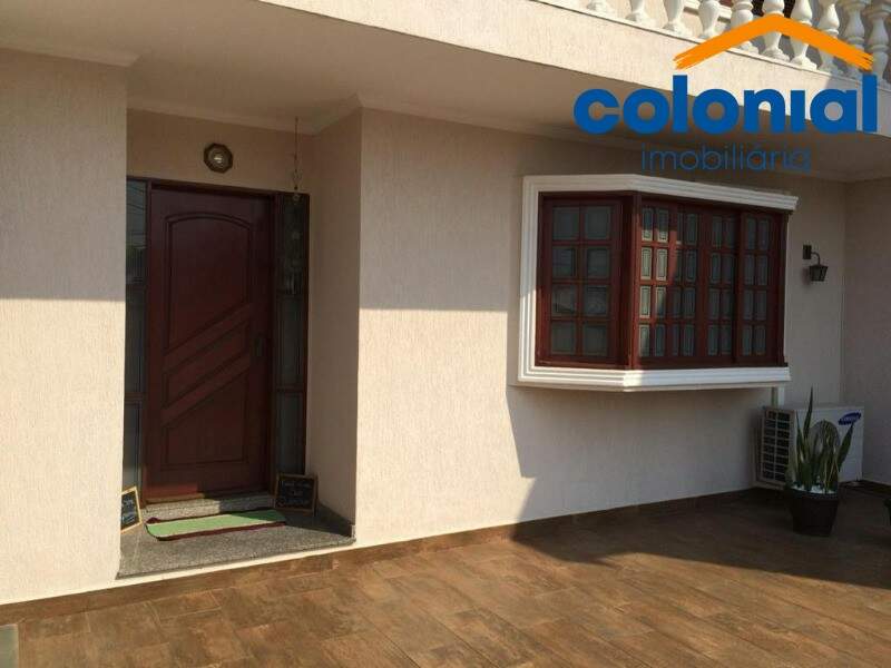 Casa à venda no VILA GALVÃO: Foto 01