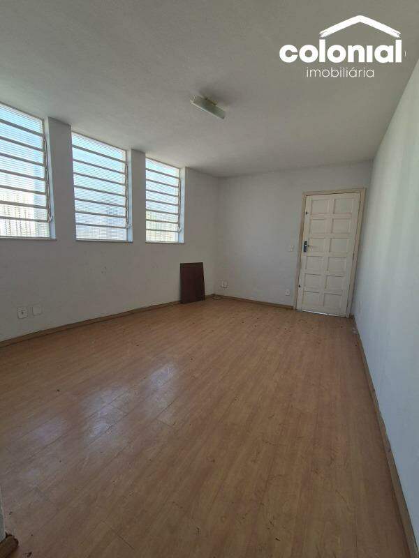 Casa à venda no Centro: 